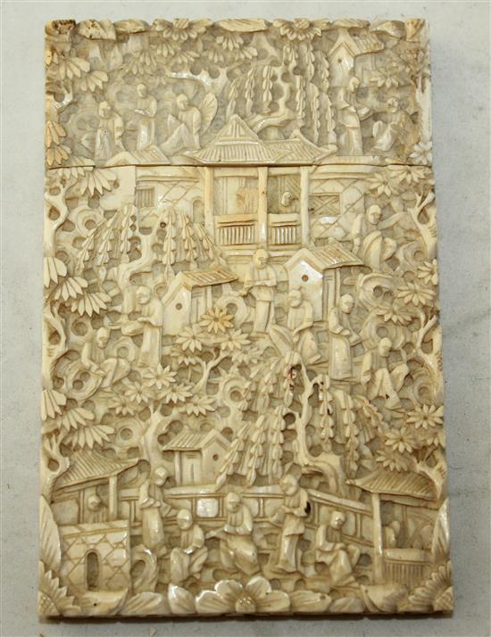 A Chinese export ivory card case, 19th century, 11.5cm